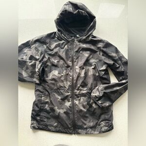 Columbia Camouflage reversible lightweight Jacket- size medium 10/12